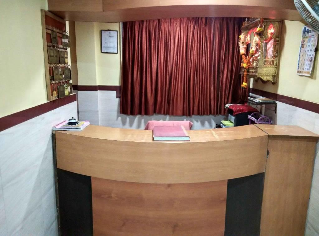 Girija Payyade Hotel Kalyan Exterior photo